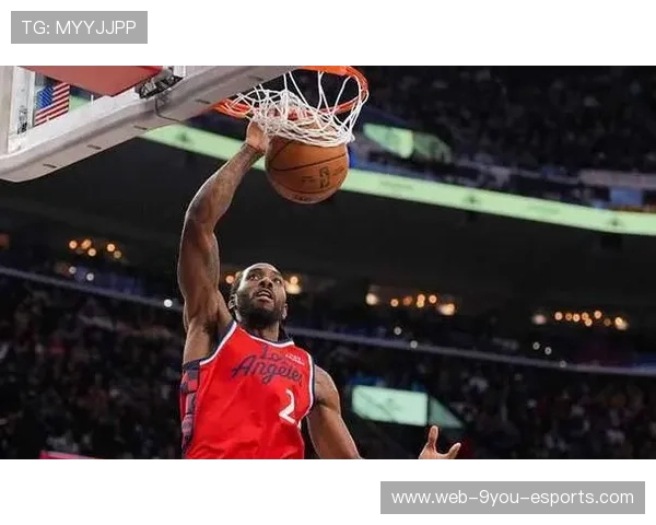 伦纳德完成抢断，快船终于喘口气