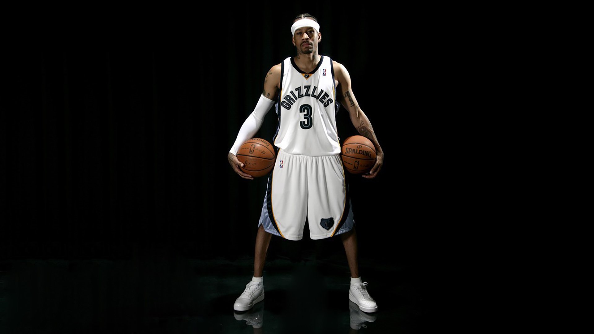 九游娱乐官方-Messaoudi 擅长进攻与防守，身高 215cm 驱动队伍节奏，messi球员