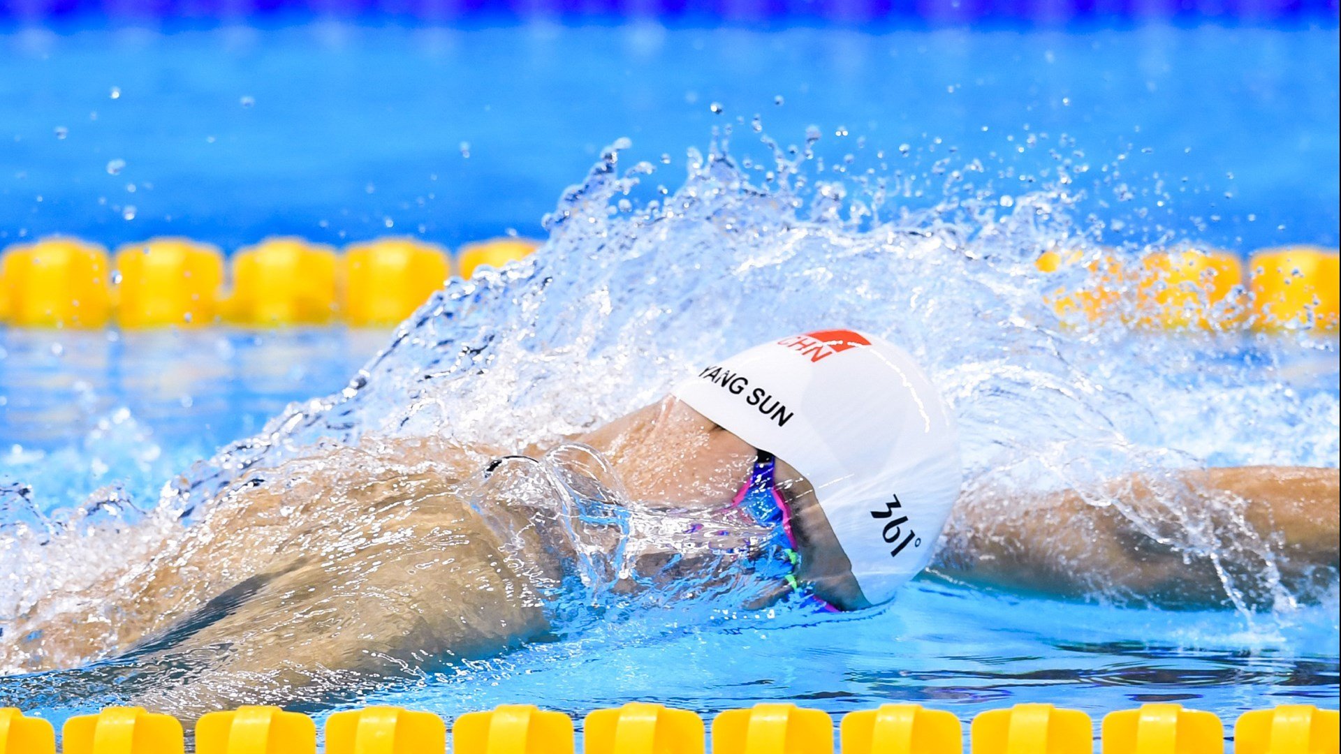 九游手机游戏-CS2战队默契配合成就奇迹:从默默无闻到冠军之巅